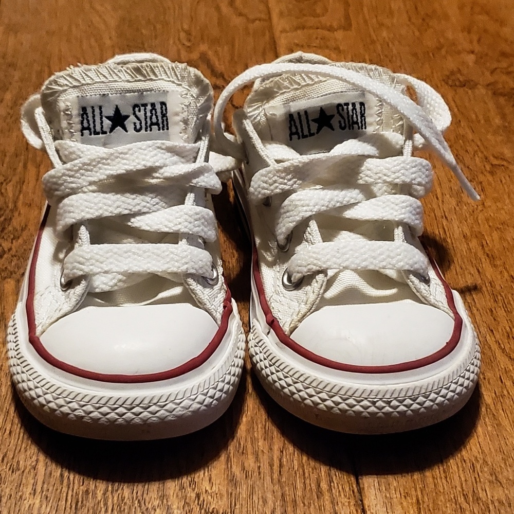 Chuck All Stars size 5